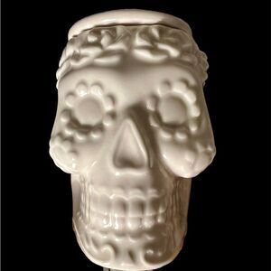 Tuscany Candle Halloween White Sugar Skull  Fragrance Outlet Warmer Night Light